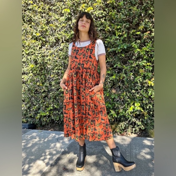 Nooworks Dresses & Skirts - Nooworks Pots Naomi Linen dress- Rusty Orange Midi Dress with Black Accents.